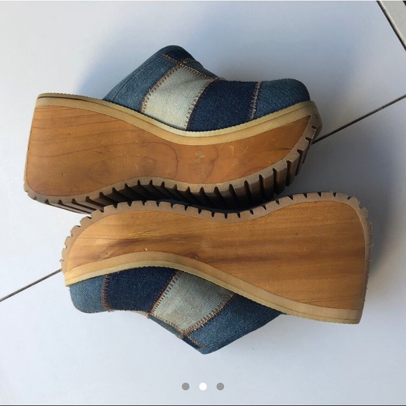 *clogs* - Picture 2 of 3